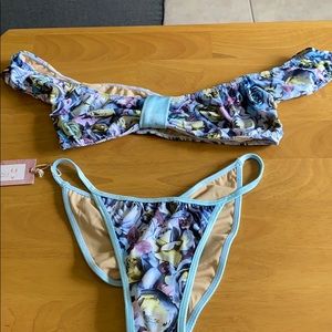 Bikini by YAS blue Rose scrunch bikini